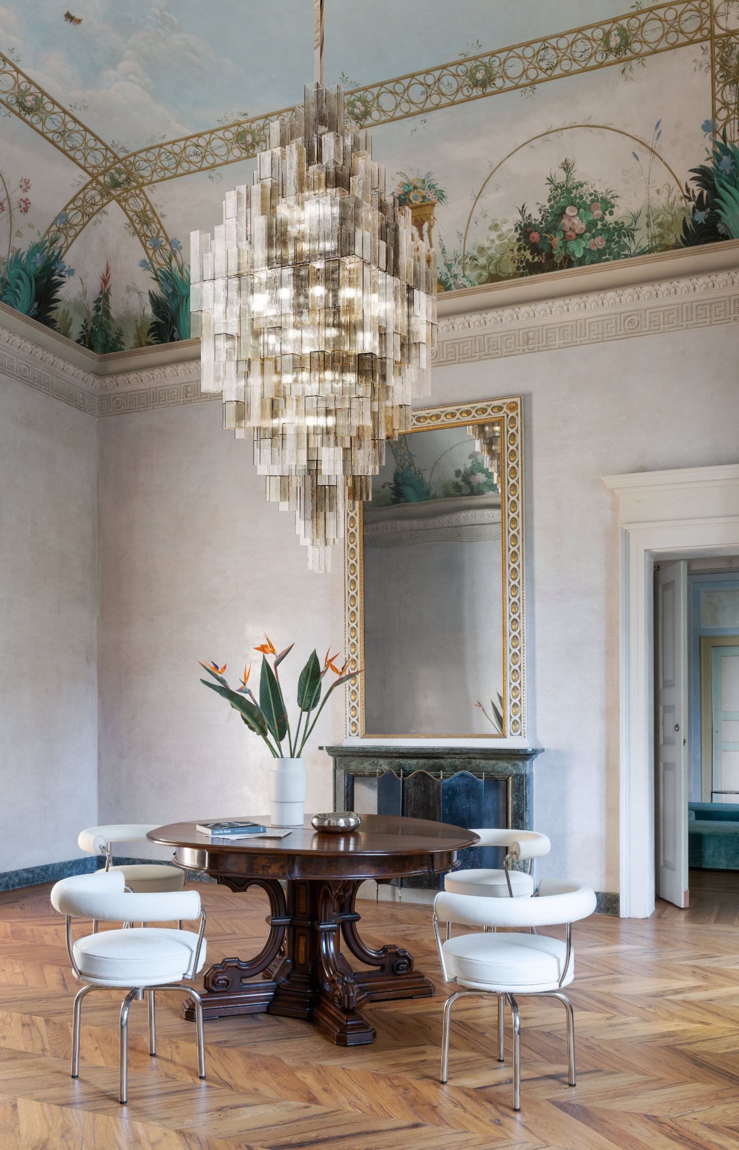 Project Barovier & Toso Empire